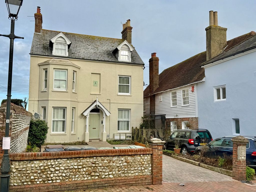 Property photo 2 of 21