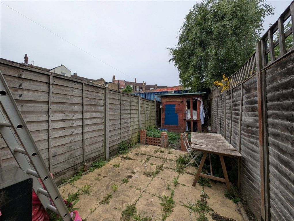 Property photo 3 of 7