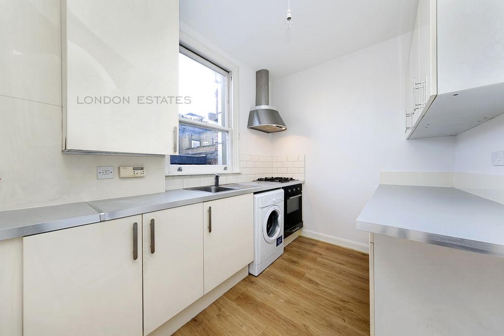 Property photo 3 of 7 Photo 1