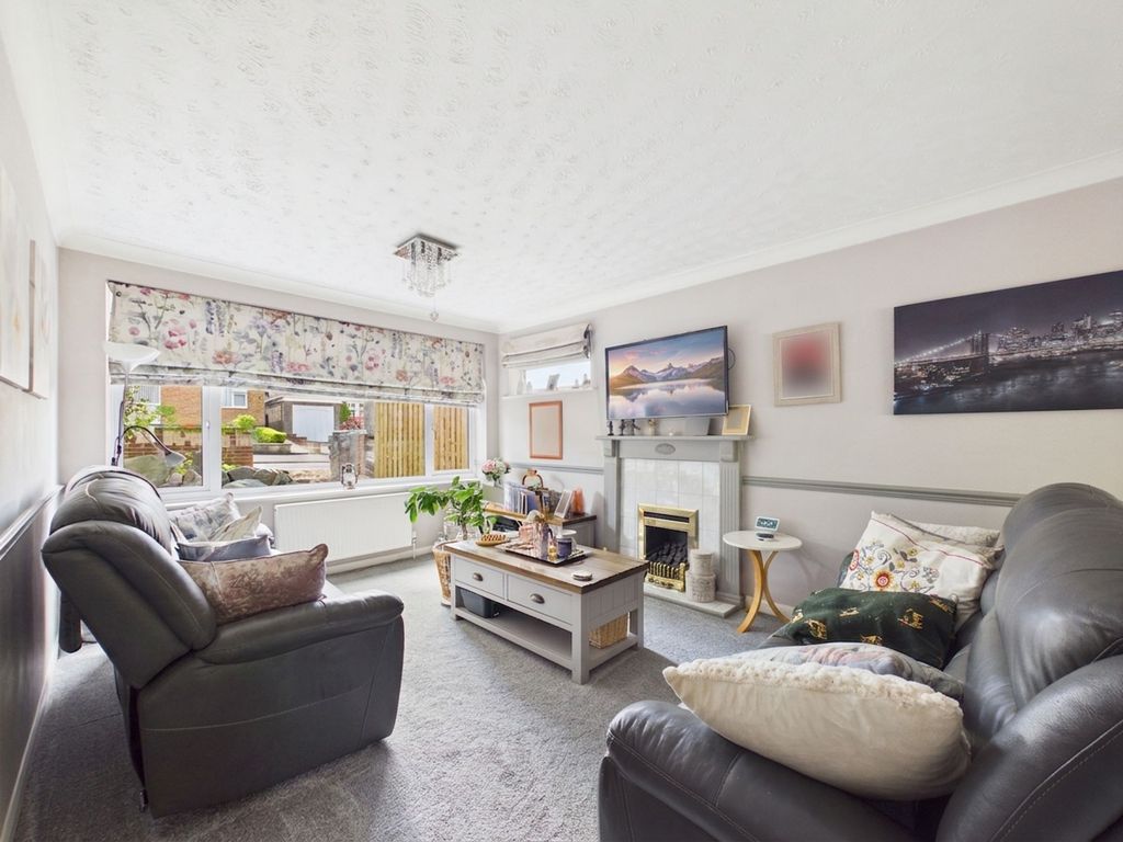 Property photo 2 of 20 Lounge Area