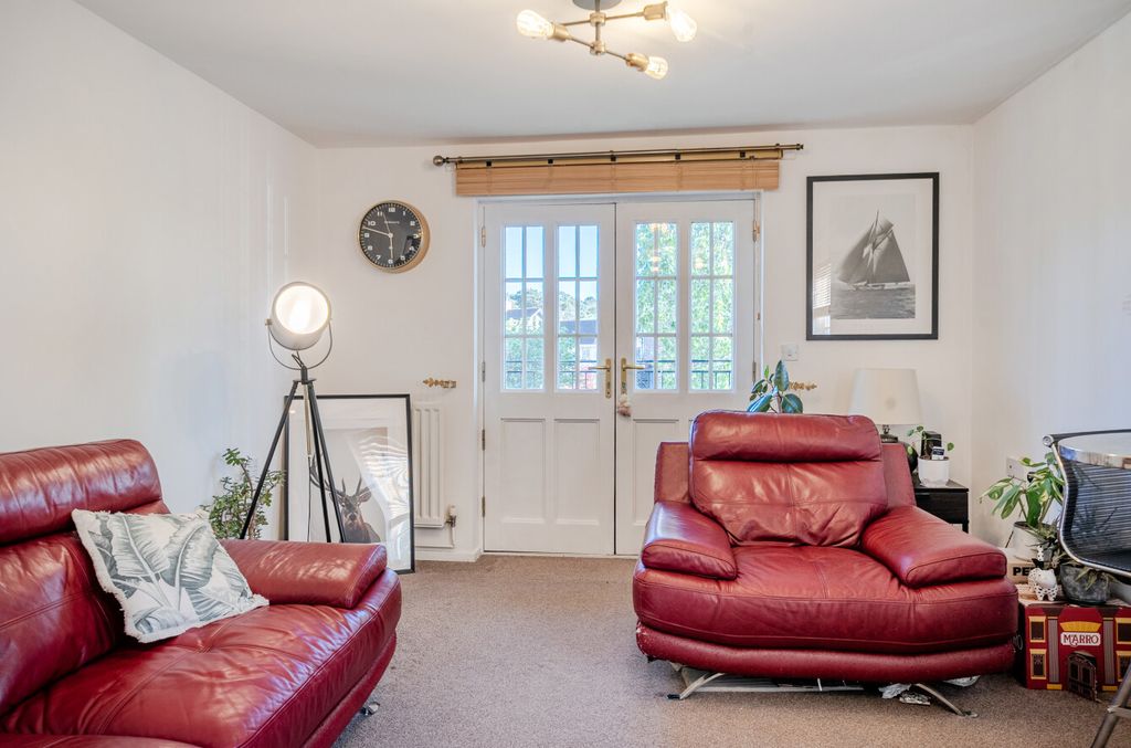 Property photo 3 of 10 1448276-13-69Ef16...