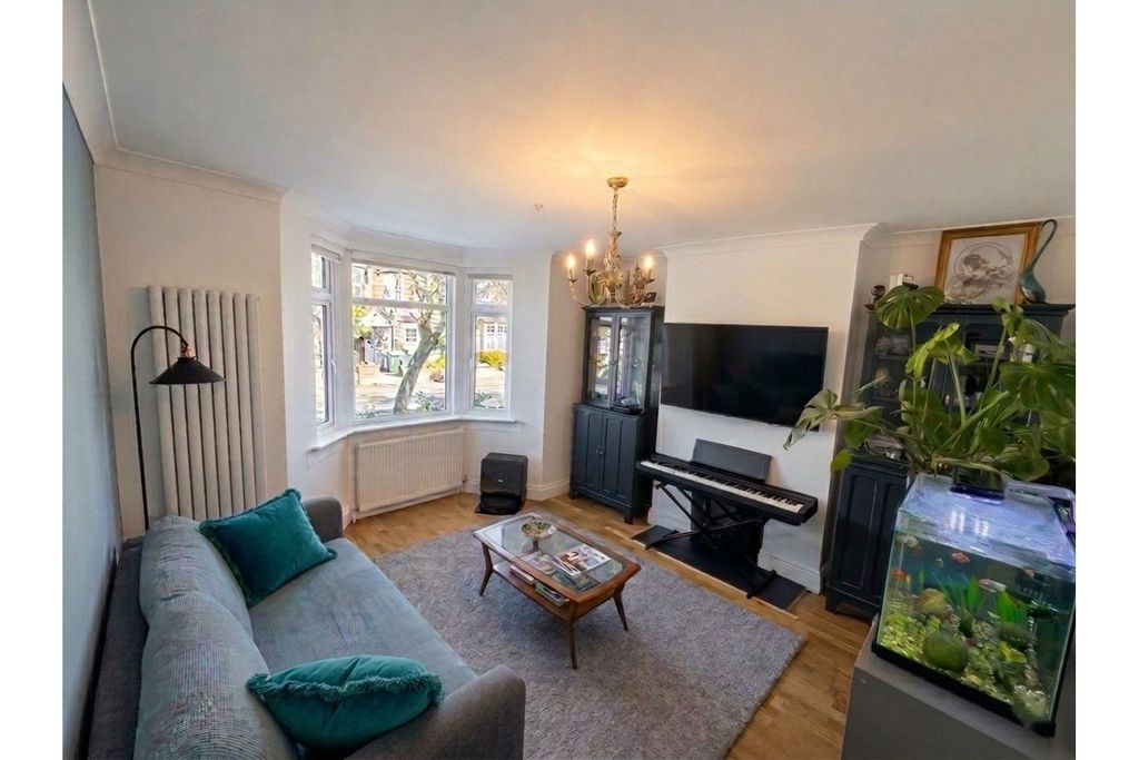 Property photo 3 of 20 Reception Room