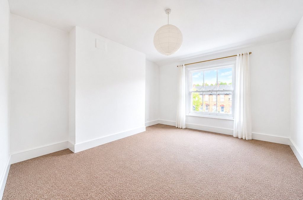 Property photo 2 of 10 Picture No. 20