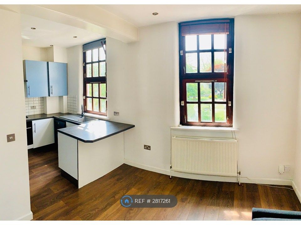 Property photo 2 of 11