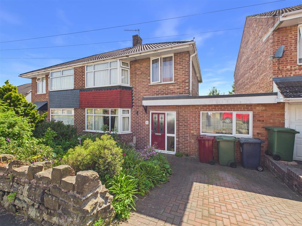 Property photo 1 of 13 Cam05476G0-Pr0249-Still015.Jpg