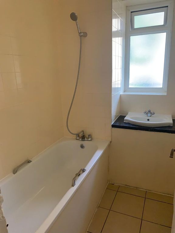 Property photo 2 of 4