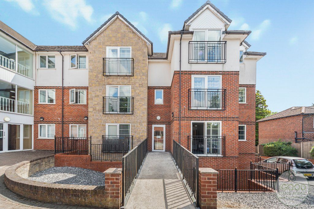 Property photo 1 of 16