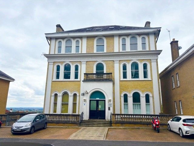 Property photo 1 of 9