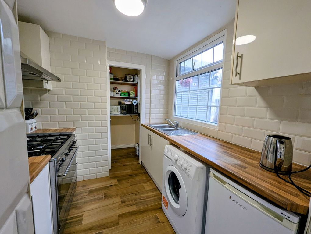 Property photo 3 of 32