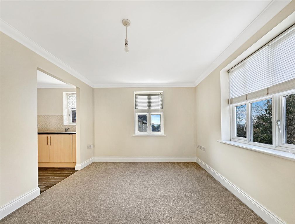 Property photo 3 of 9 3.Jpg