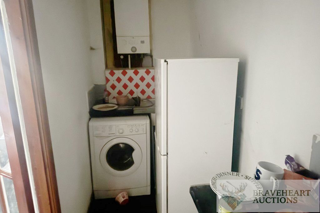 Property photo 3 of 8 Photo 8