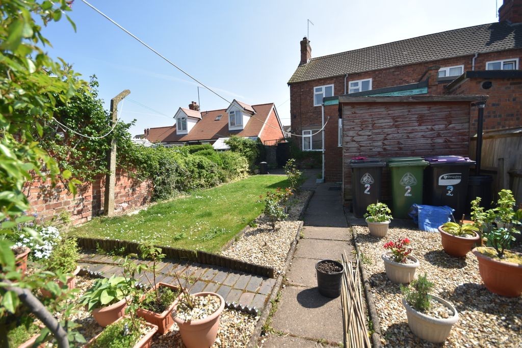 Property photo 3 of 17 Garden
