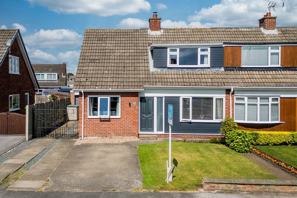 Property photo 1 of 27