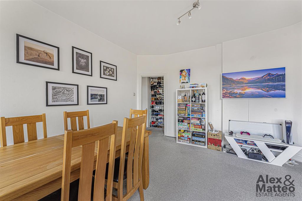 Property photo 3 of 11 Dsc06340.Jpg