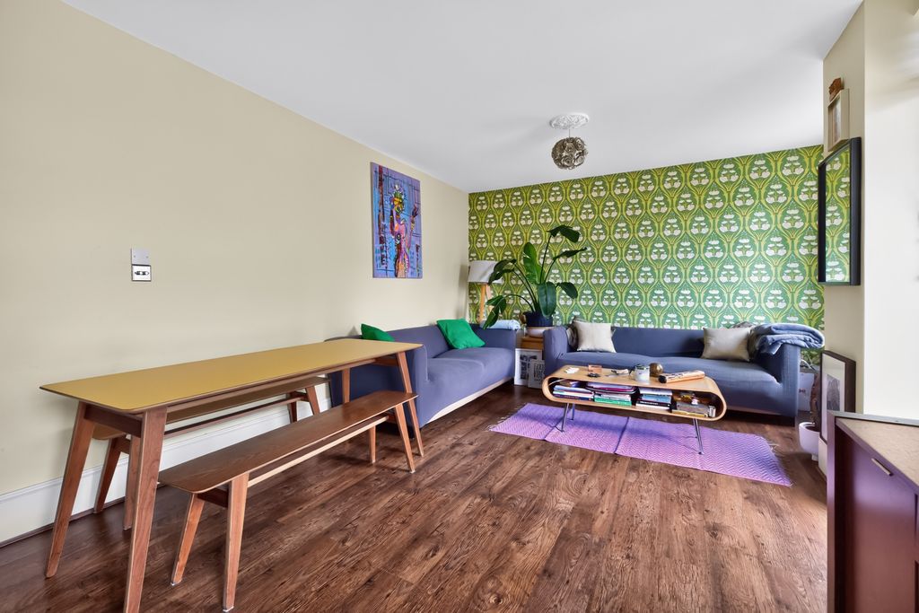 Property photo 3 of 20