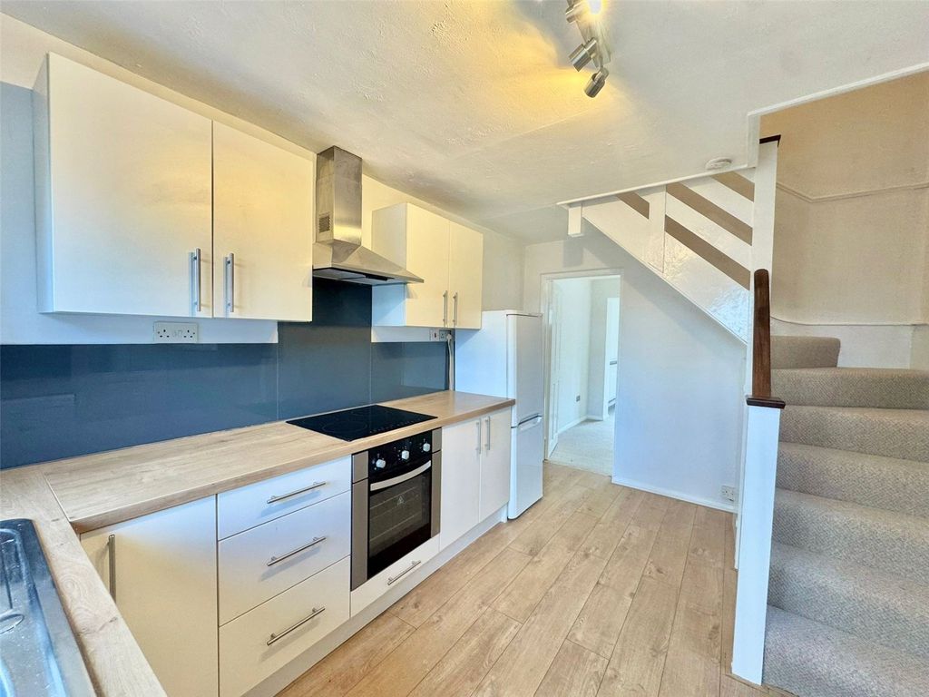 Property photo 2 of 7 Picture No. 17