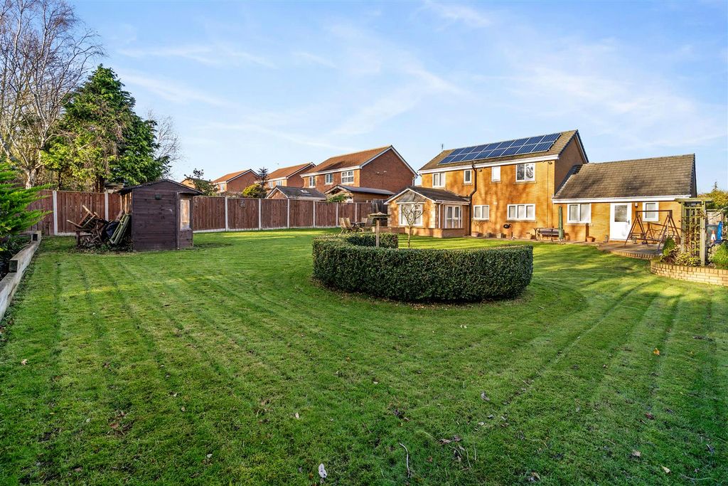 Property photo 2 of 30