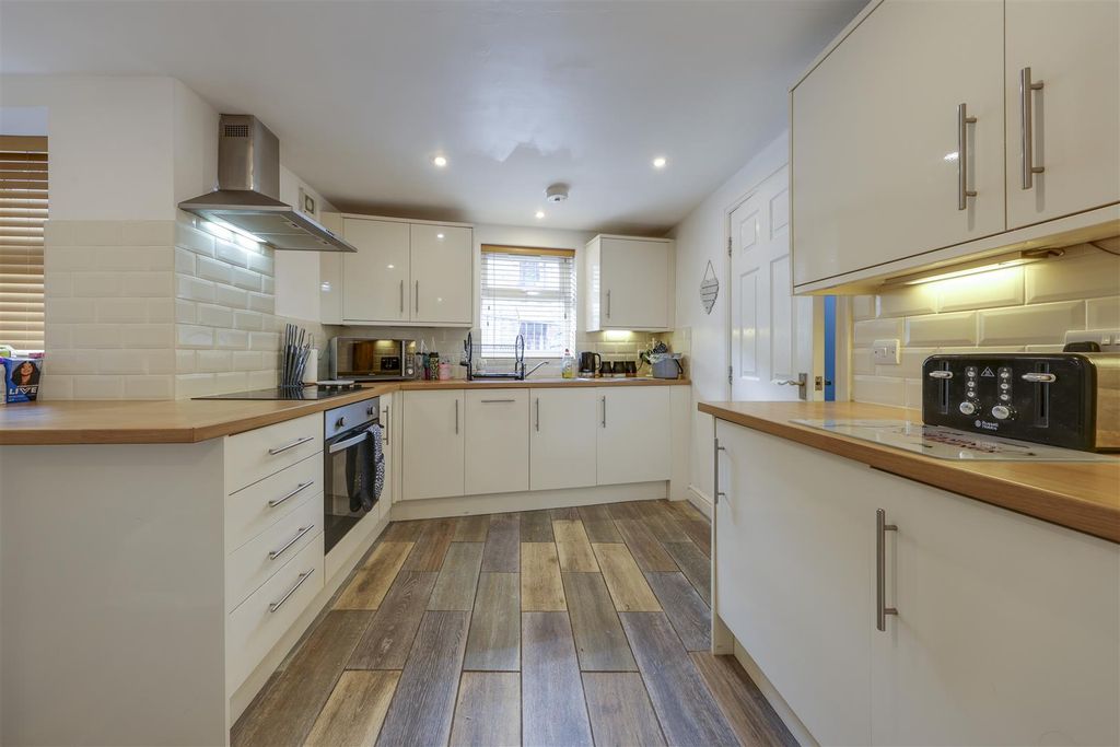 Property photo 1 of 16 1 (4).Jpg