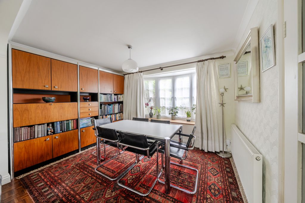 Property photo 3 of 13