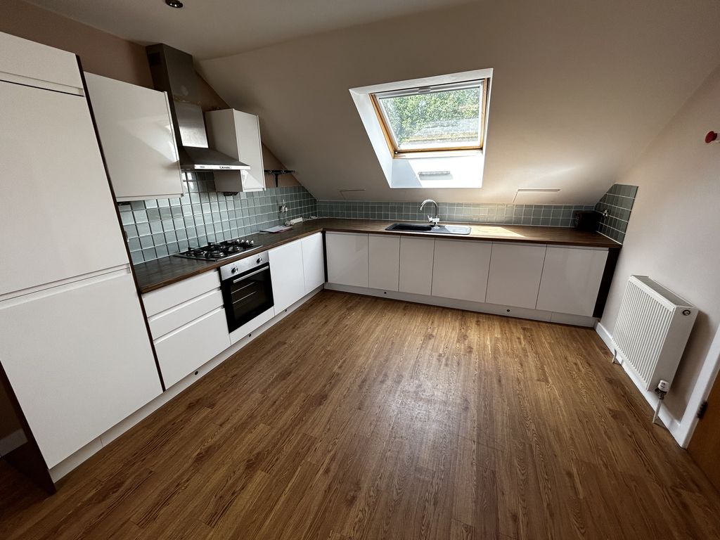 Property photo 1 of 12 City Space 19 - Kitchen