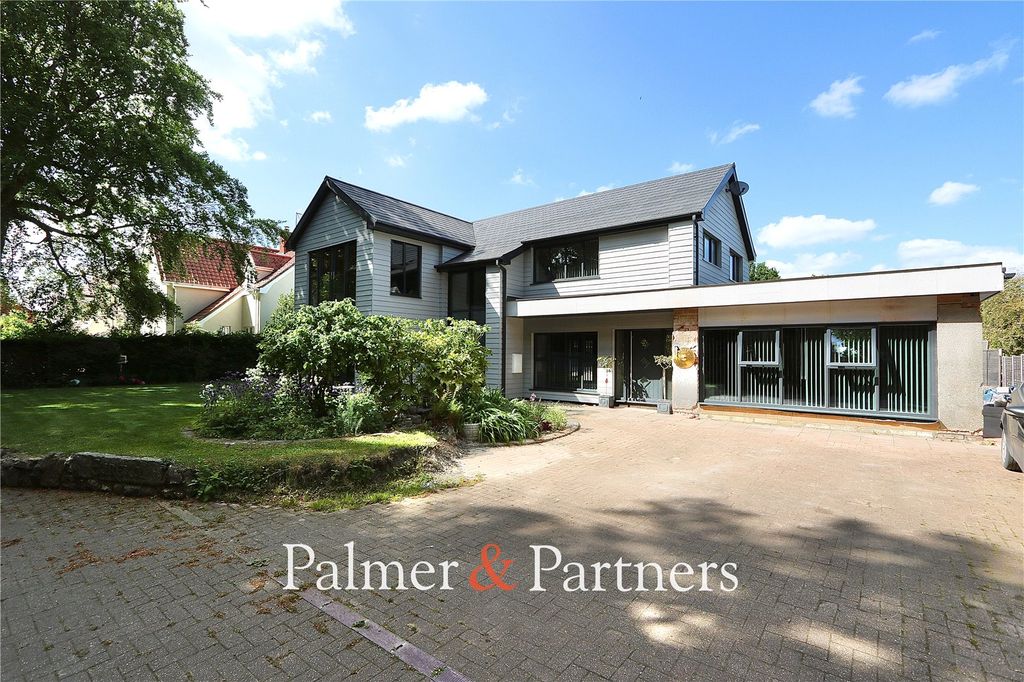 Property photo 1 of 24 Picture No. 05