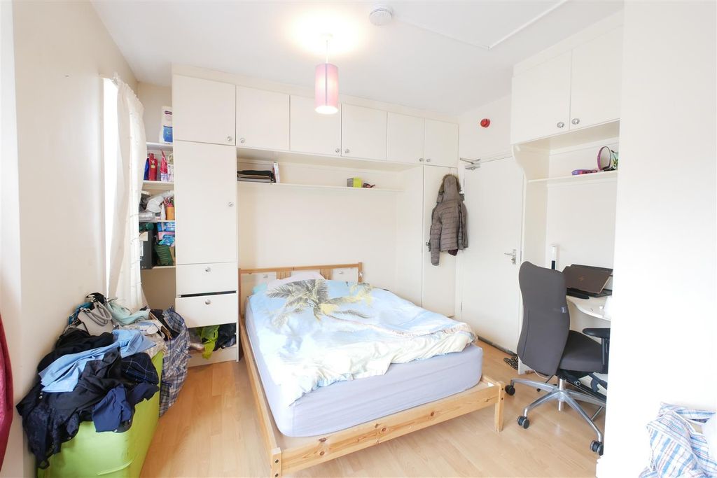 Property photo 3 of 6 P1260273.Jpg