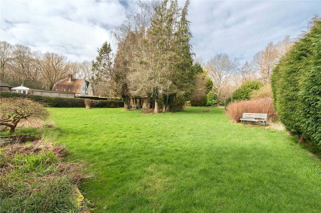 Property photo 3 of 27 Picture No. 35