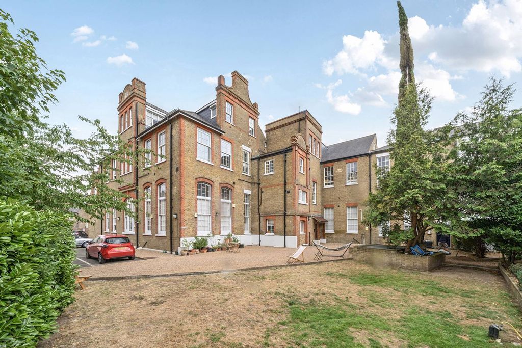 Property photo 2 of 15