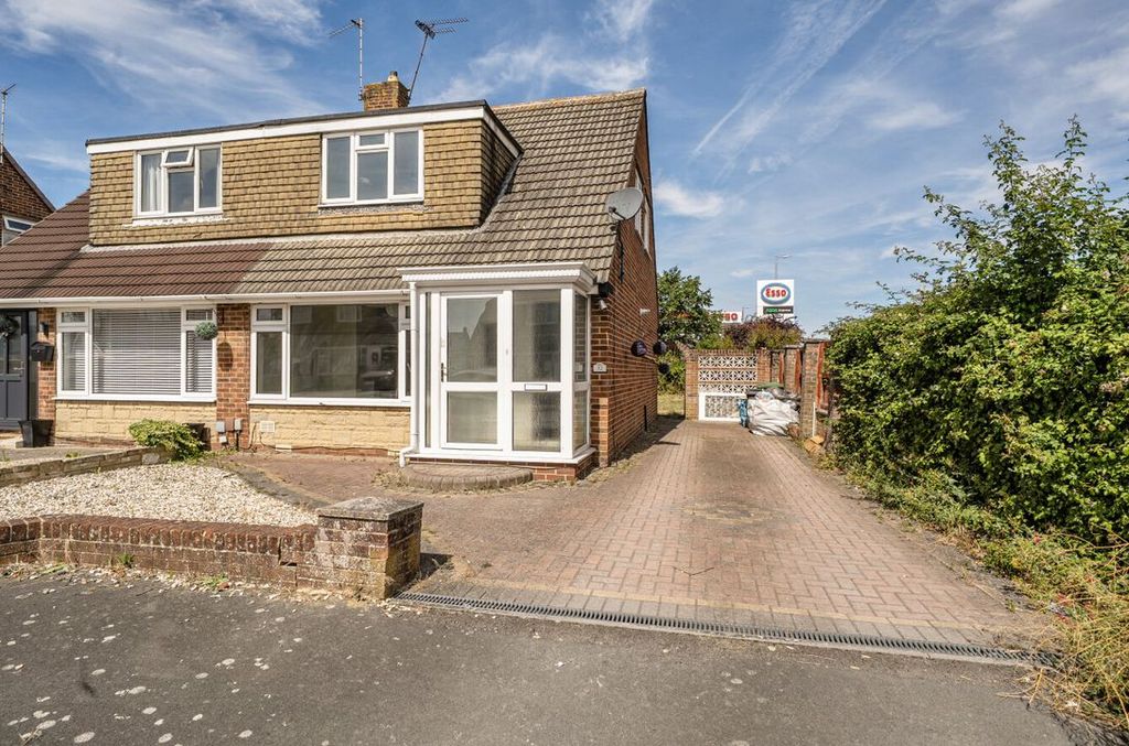 Property photo 1 of 13 14871279