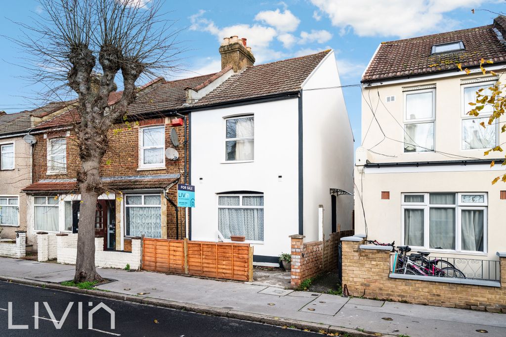 Property photo 1 of 8 Boston Road, 46 (12 From 19)-18_