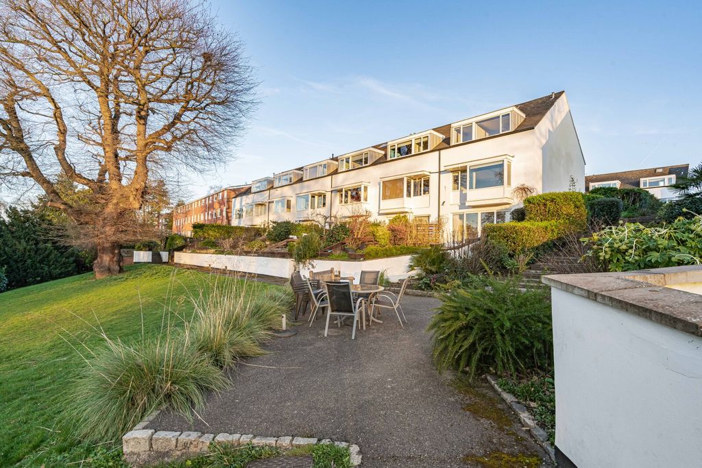 Property photo 2 of 41 Picture No. 19