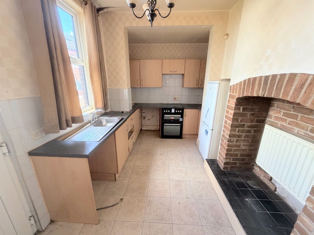 Property photo 2 of 16