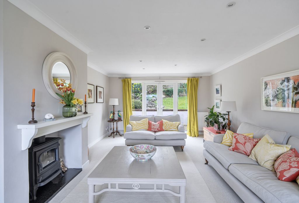 Property photo 3 of 24 1433929-15-69c287...