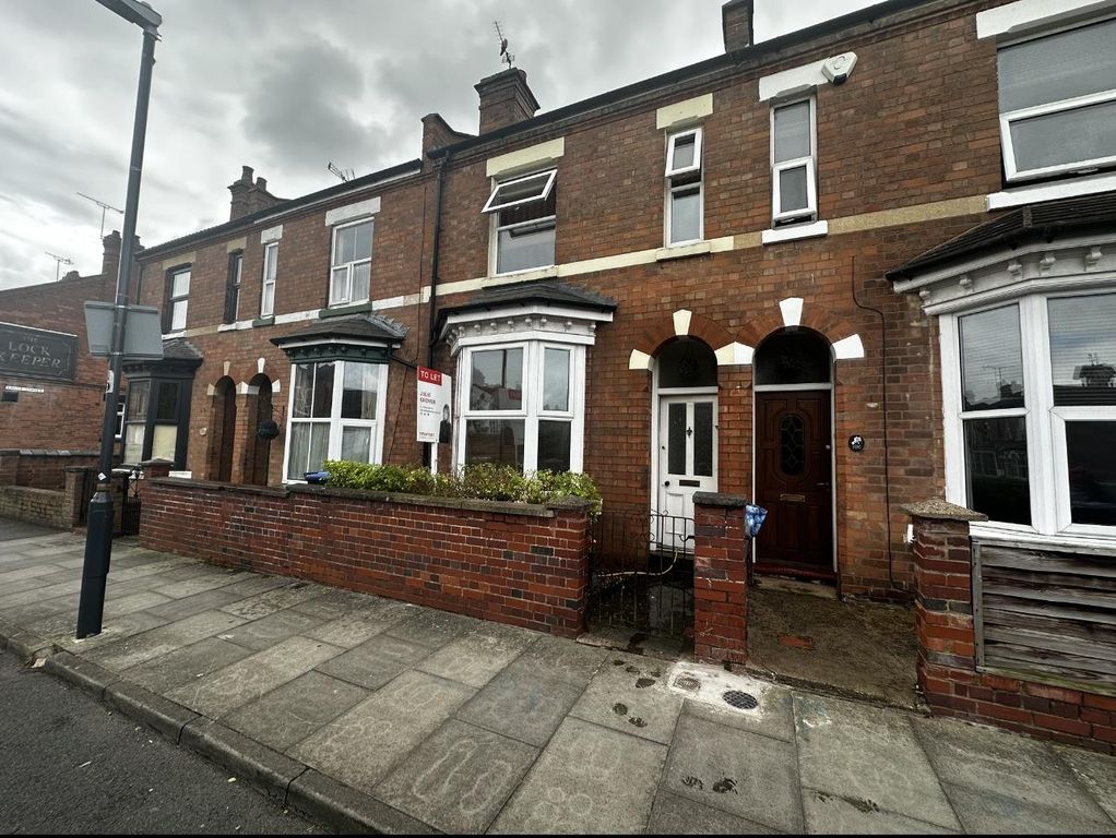 Property photo 1 of 8 Frontttt.Jpeg