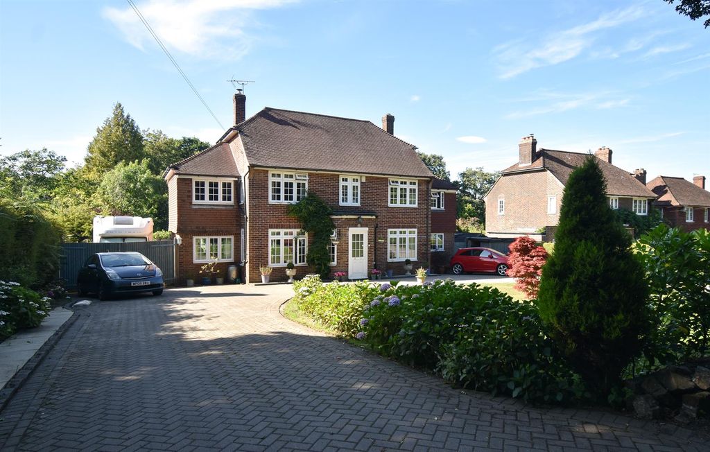 Property photo 1 of 40 Front Elevation