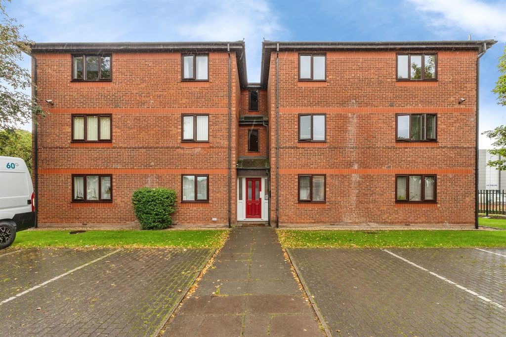 Property photo 1 of 8