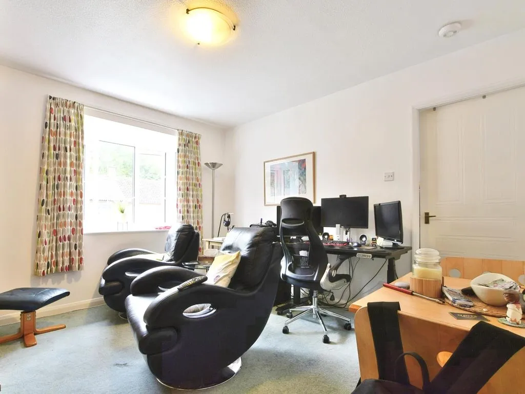Property photo 2 of 10