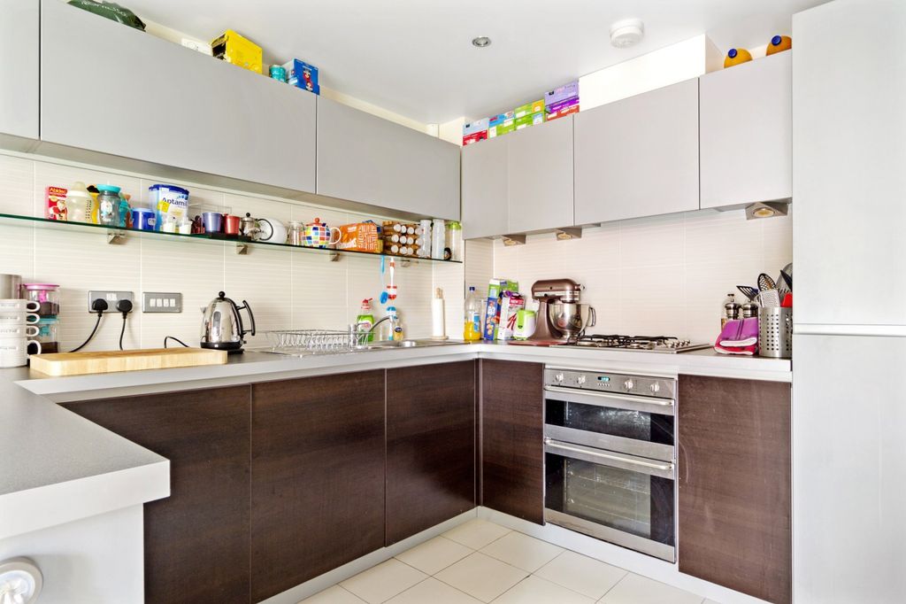 Property photo 3 of 13 Kitchen