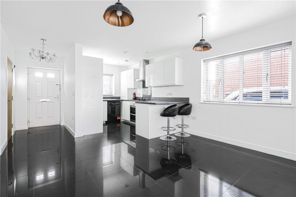 Property photo 1 of 13 Picture No.02