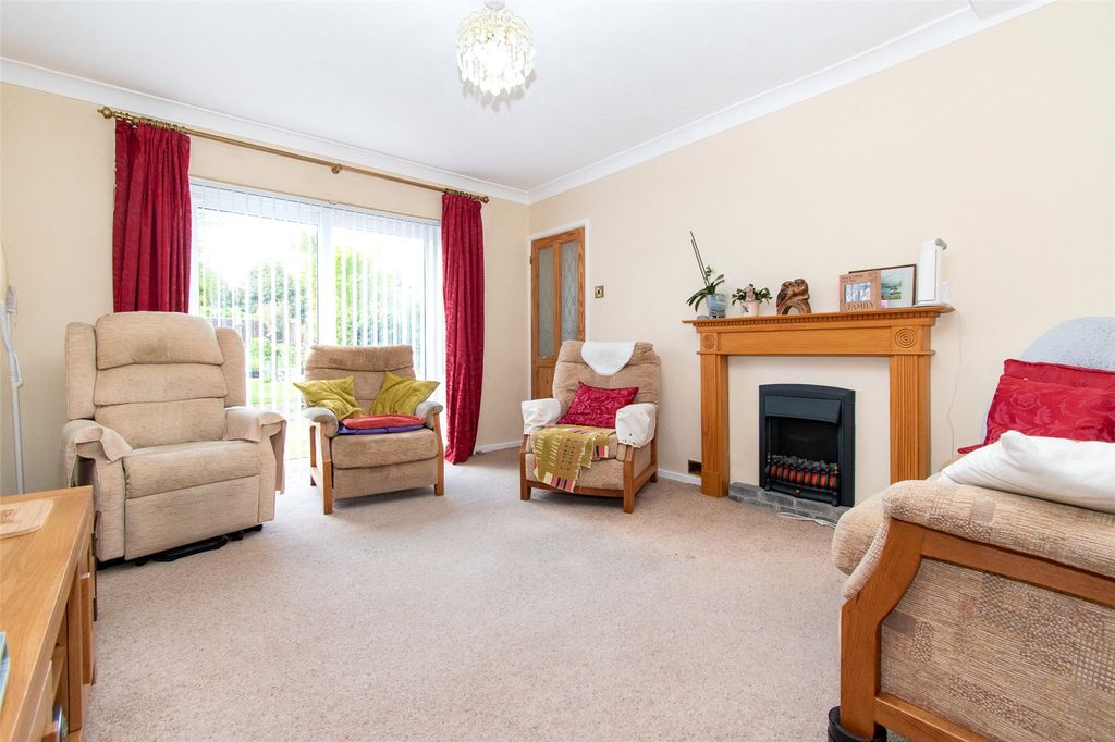Property photo 3 of 17 Picture No. 12