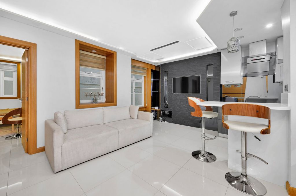 Property photo 2 of 12 Picture No. 62