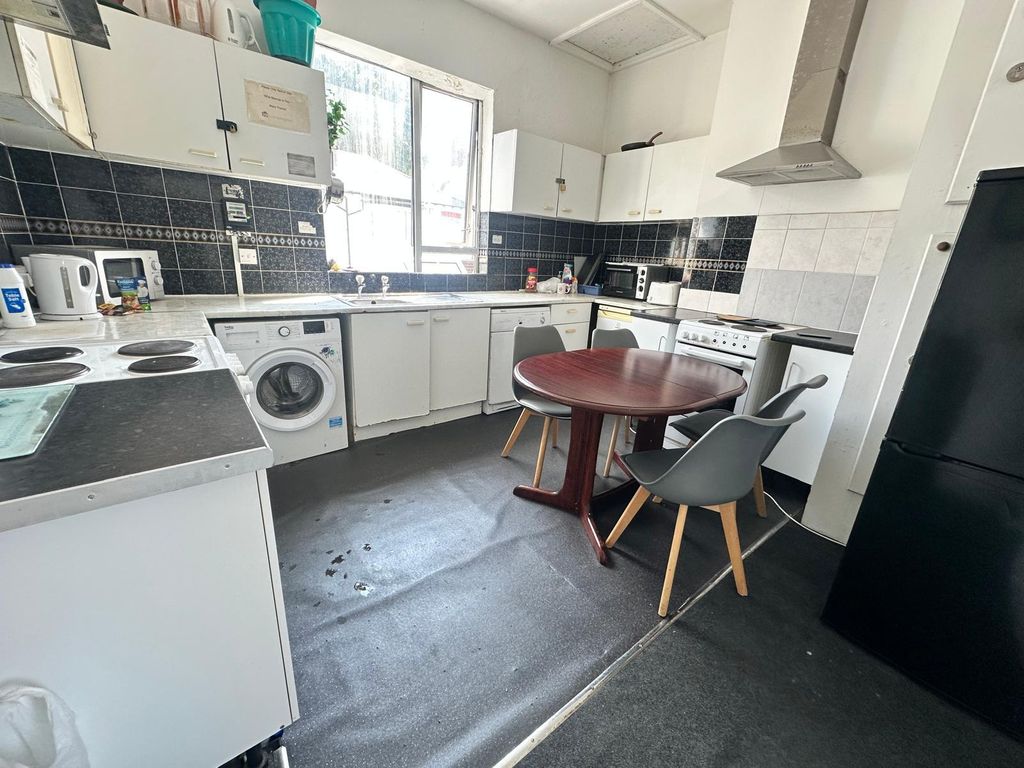 Property photo 2 of 2