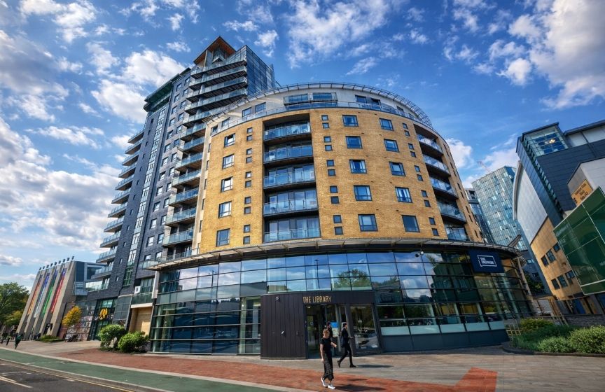 Property photo 2 of 9 Picture No. 24