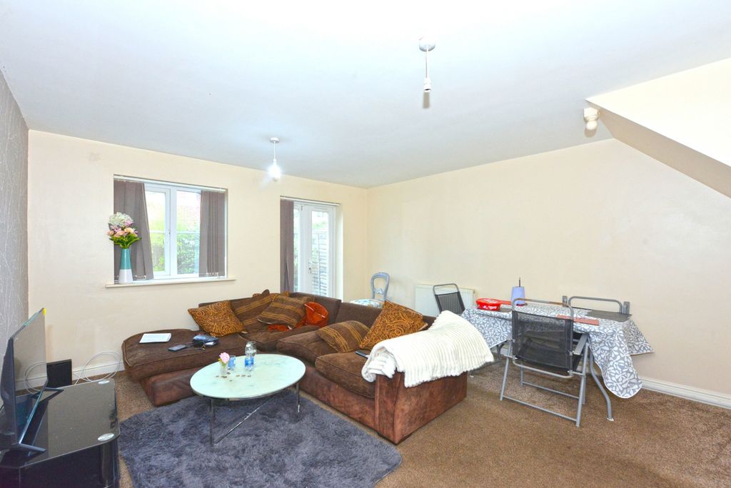 Property photo 3 of 13 4519095