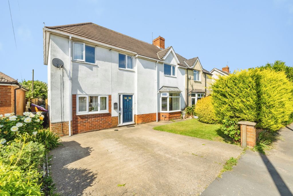 Property photo 1 of 20 2026-05-27-13Canwickavenue033