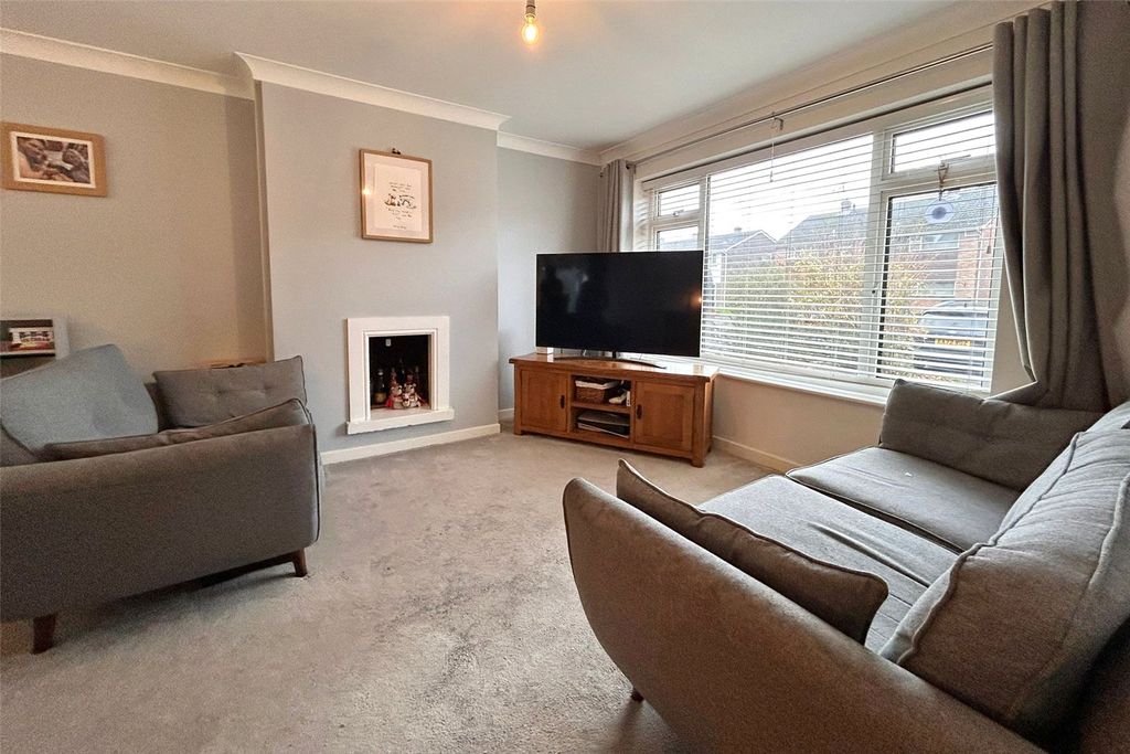 Property photo 2 of 12 Picture No. 11