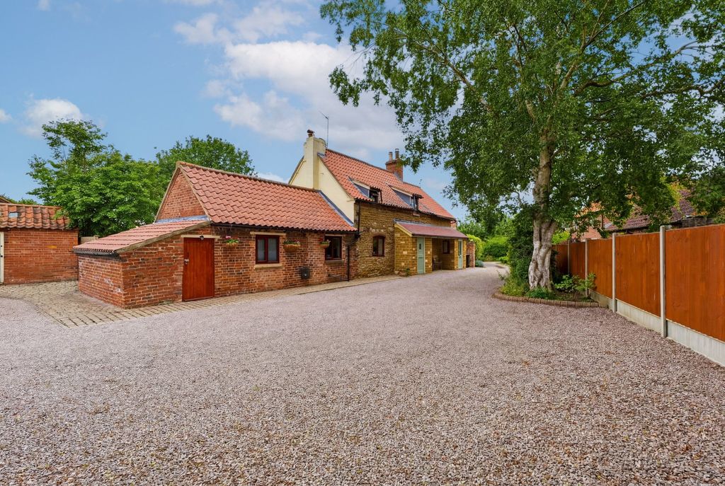 Property photo 1 of 45