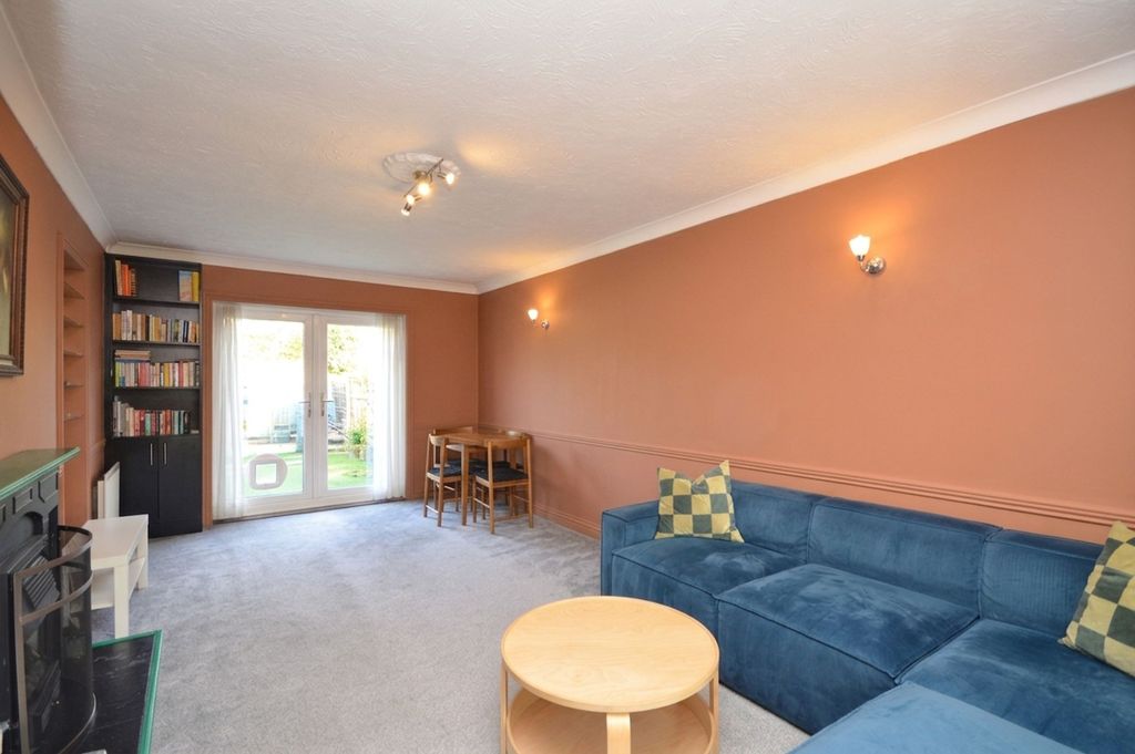 Property photo 2 of 16