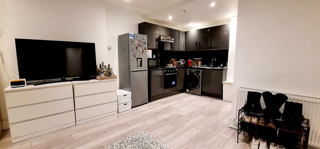 Property photo 2 of 11 Living Room