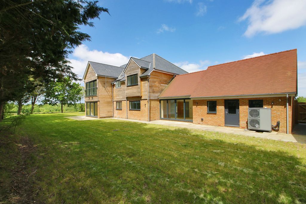 Property photo 1 of 22